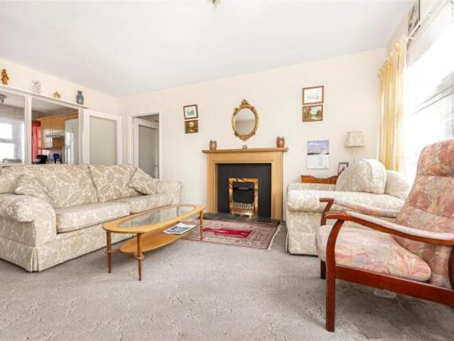 Apartment for sale in Twickenham, Greater London