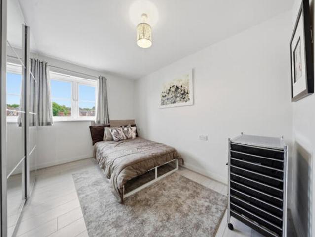 Apartment for sale in Bushey