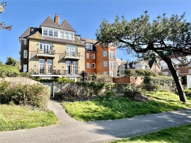Apartment for sale in West Cliff, Bournemouth