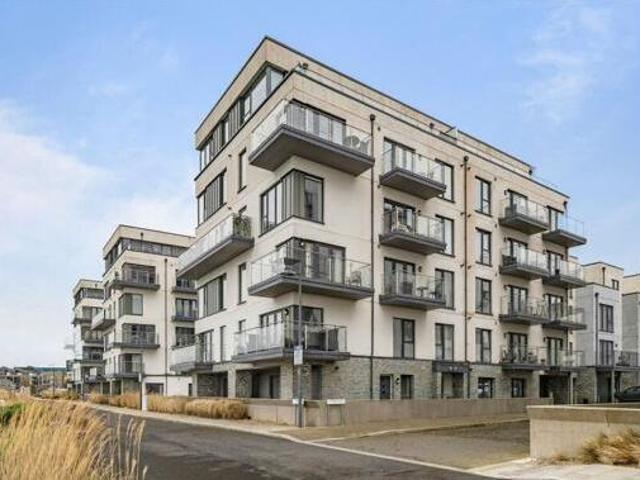 House for sale in Follaton, Strode