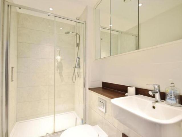 Apartment for sale in Greater London