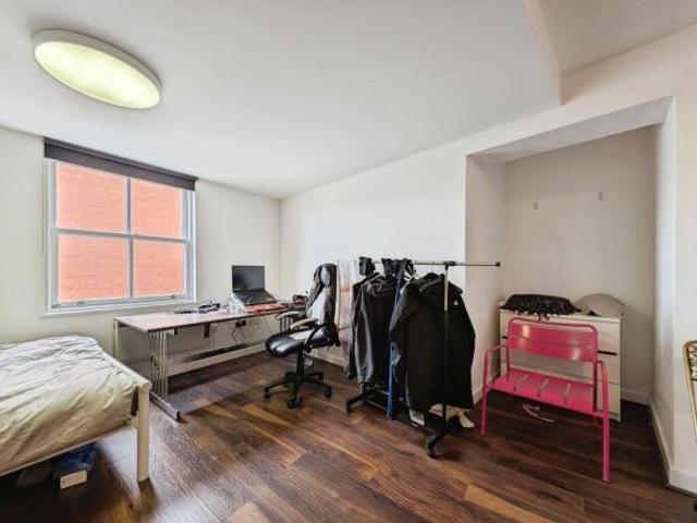 Apartment for sale in Newcastle Upon Tyne