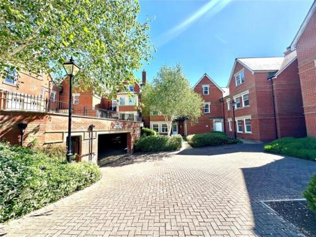 Apartment for sale in Swindon