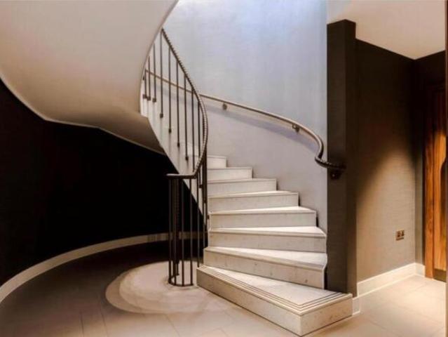 Apartment for sale in Newcastle, Leslie