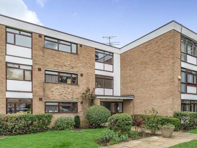 House for sale in Weybridge, Elmbridge
