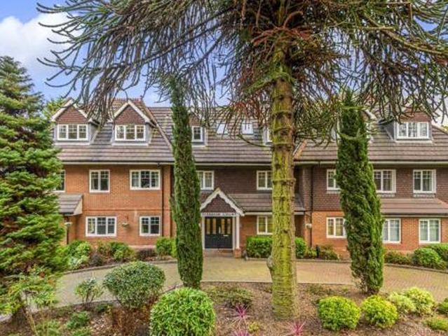House for sale in Weybridge, Elmbridge