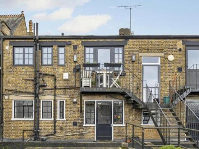 House for sale in Weybridge, Elmbridge