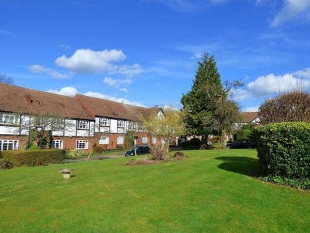 House for sale in Weybridge, Elmbridge