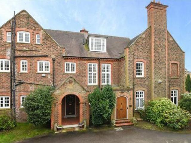 House for sale in Weybridge, Elmbridge