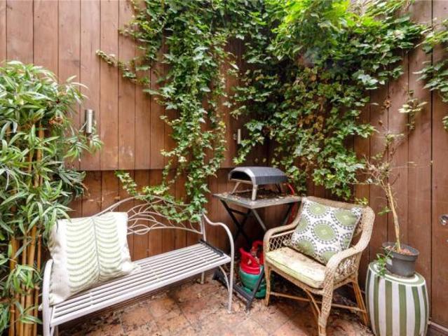 Apartment for sale in Cat Hill