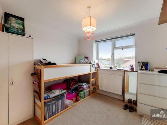 Apartment for sale in Watford, Hertfordshire