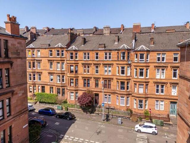 Apartment for sale in Partick, Scotland