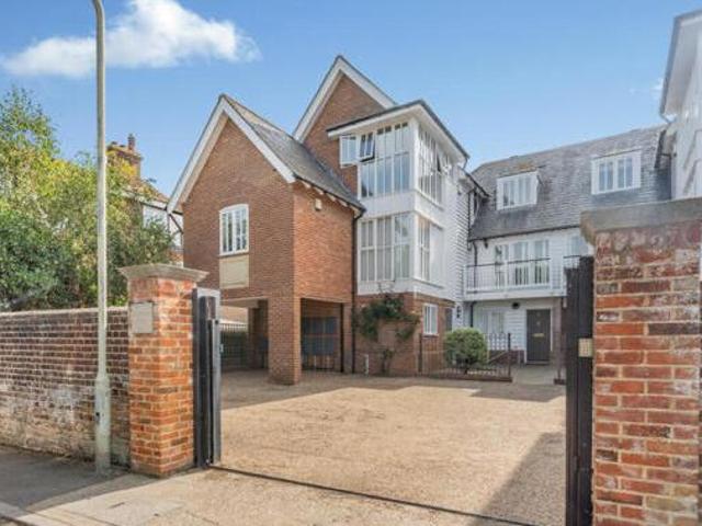 House for sale in Seasalter, Whitstable