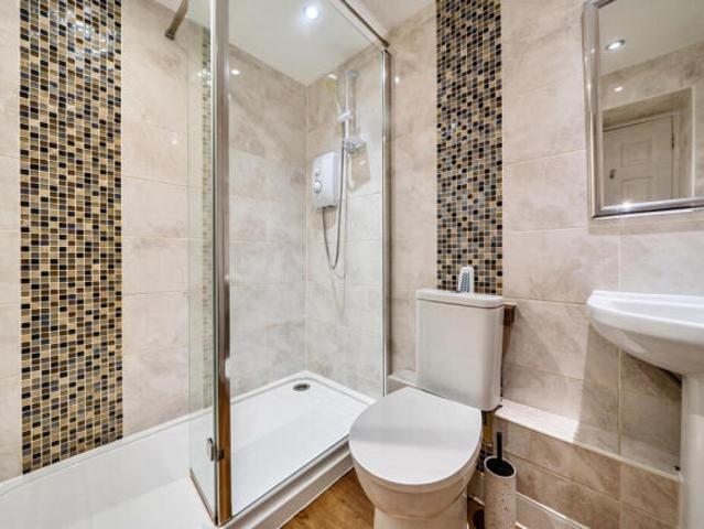 Apartment for sale in Bath, West of England