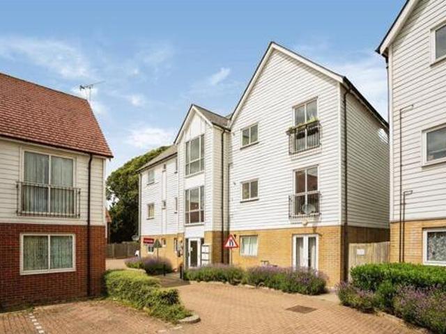House for sale in Willesborough, Bridgefield