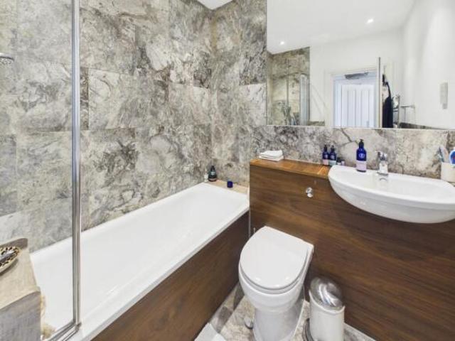 Apartment for sale in Langley Farm, Hampstead Norreys