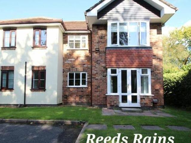 House for sale in Pownall Park, Wilmslow