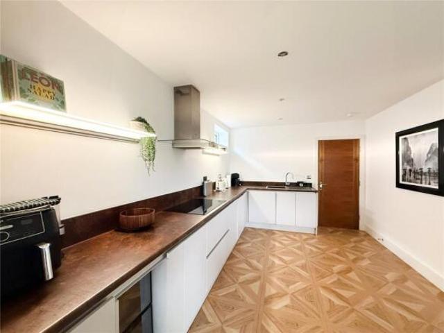 Apartment for sale in Didsbury, Manchester