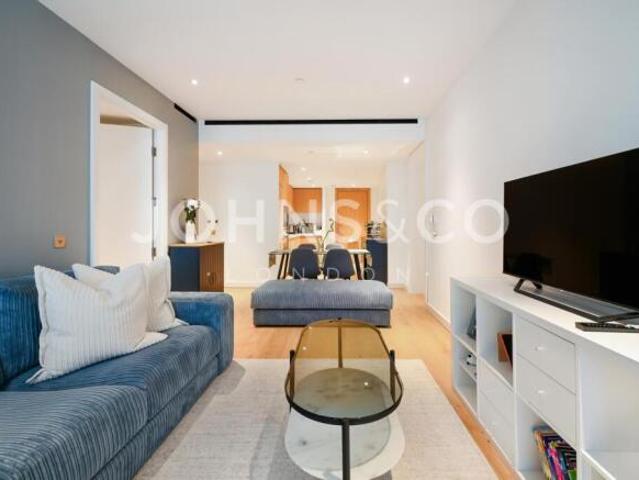 Apartment for sale in Battersea, Greater London