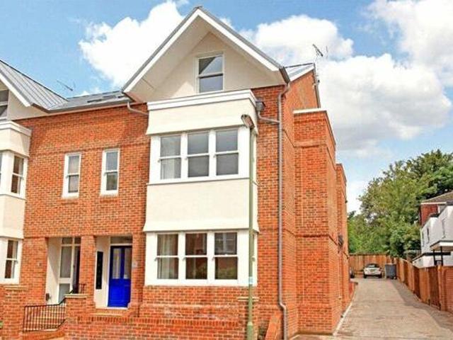 House for sale in Fulflood, Hampshire