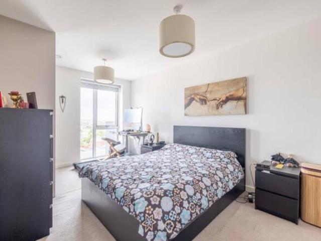 Apartment for sale in Slough