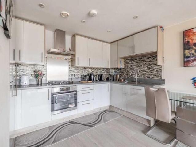 Apartment for sale in Slough