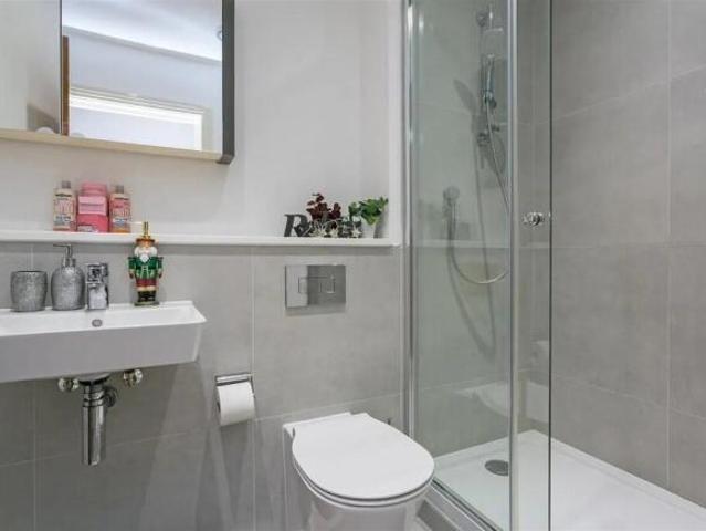 Apartment for sale in Slough