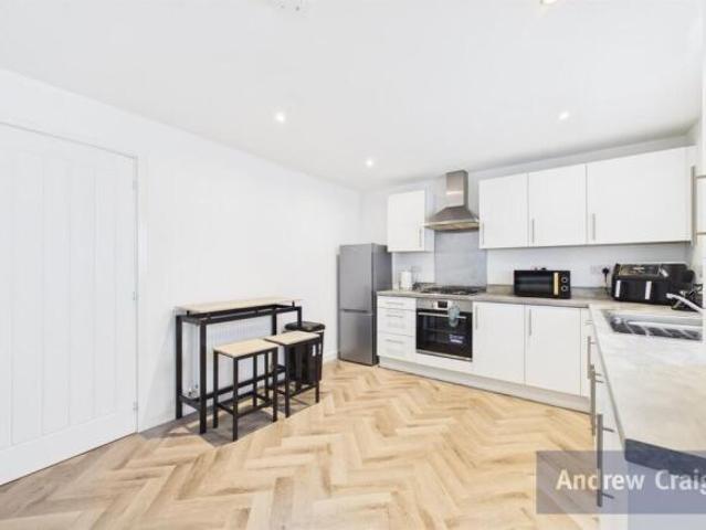 Apartment for sale in Newcastle, Leslie