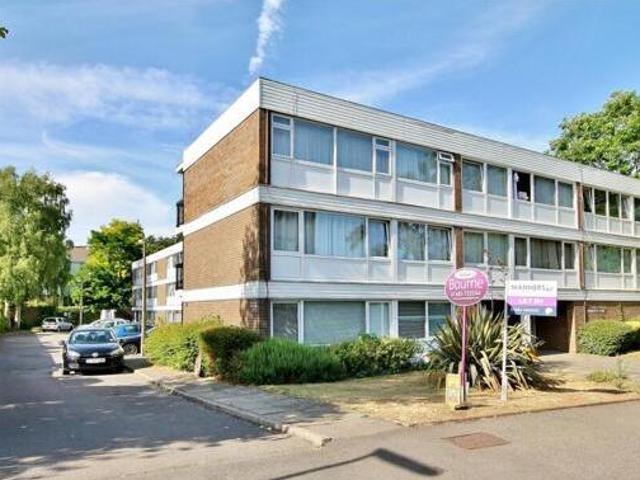 House for sale in Horsell, Woking