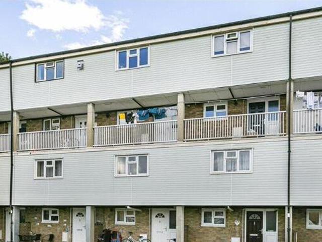 House for sale in Horsell, Woking