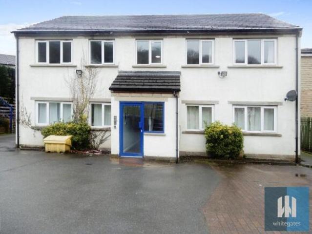 Apartment for sale in Huddersfield, West Yorkshire
