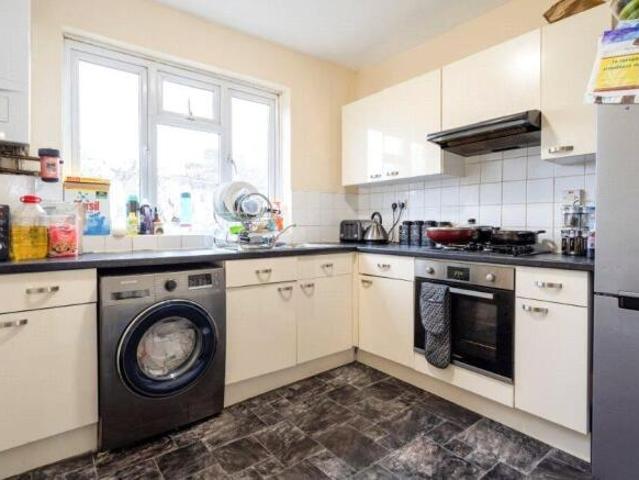 Apartment for sale in Forest Gate, Greater London