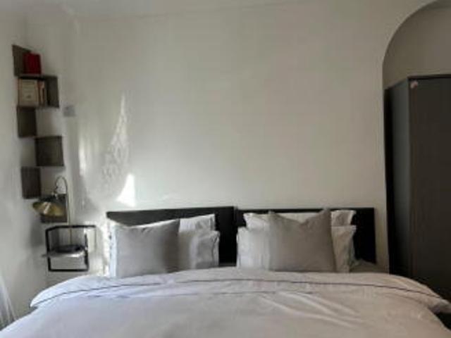 Apartment for sale in Watford, Hertfordshire