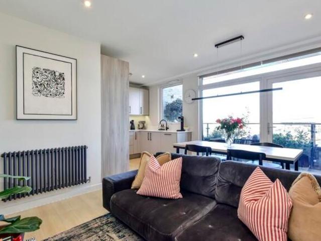 Apartment for sale in North Watford, Watford
