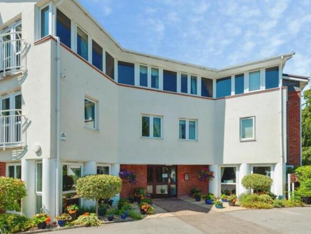 Apartment for sale in Calderstones