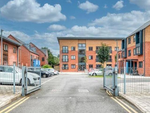 House for sale in Diglis, Worcestershire