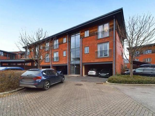 House for sale in Diglis, Worcestershire