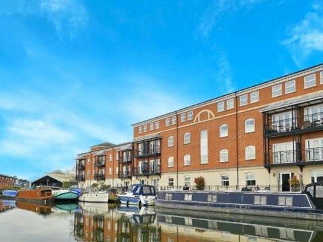 House for sale in Diglis, Worcestershire