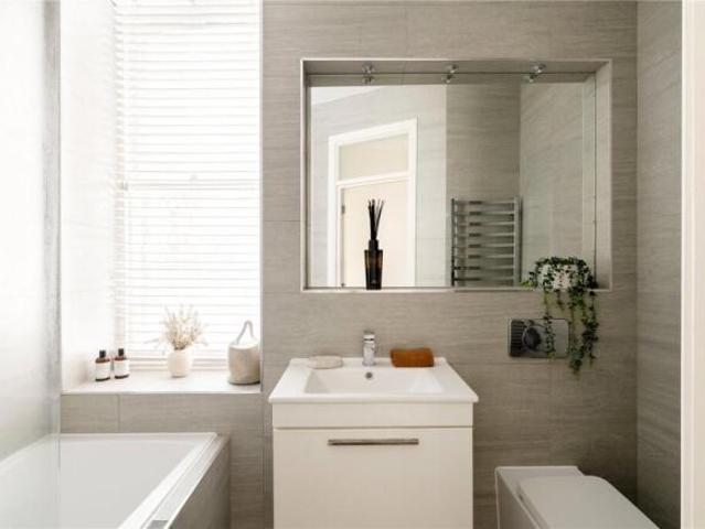 Apartment for sale in Kensal Town, Maida Vale
