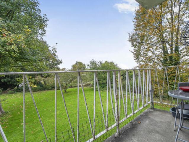 Apartment for sale in Eltham, Greater London