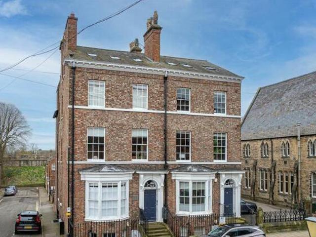 House for sale in High Field, York