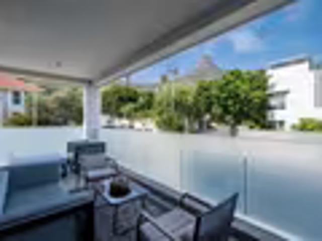 Apartment for rent in Fresnaye, Cape Town