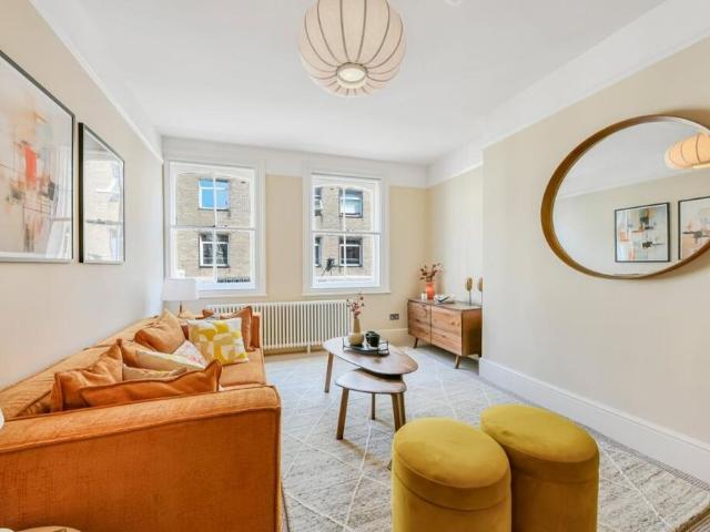Apartment for rent in Soho, Greater London