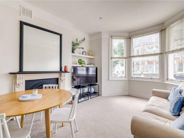 Apartment for sale in London Borough of Hammersmith and Fulham, Greater London