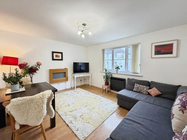 Apartment for sale in Bridgeton, Scotland