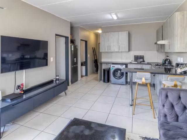 Apartment for sale in Glen, Mangaung Metropolitan Municipality
