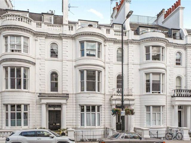 Apartment for sale in Cat Hill, England
