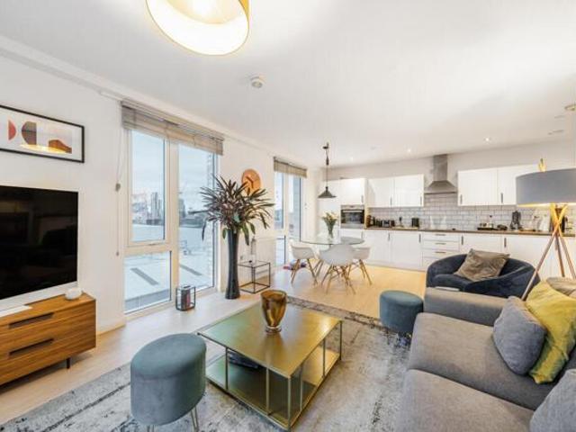 Apartment for sale in Greenwich, East Greenwich
