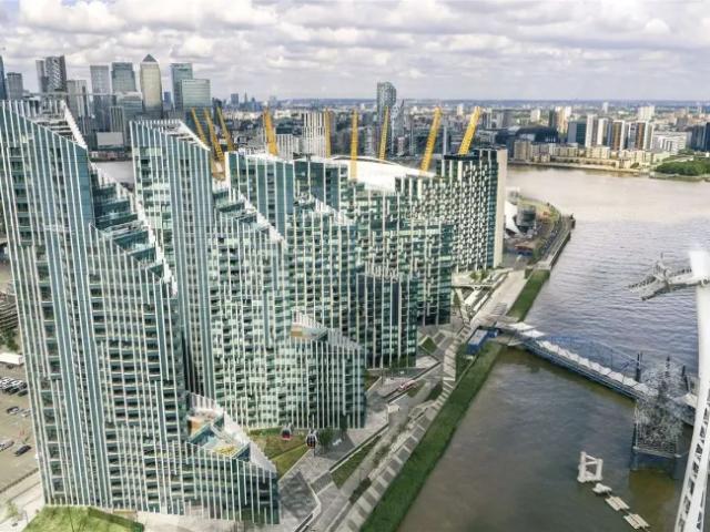 Apartment for sale in Greenwich Peninsula, Greater London