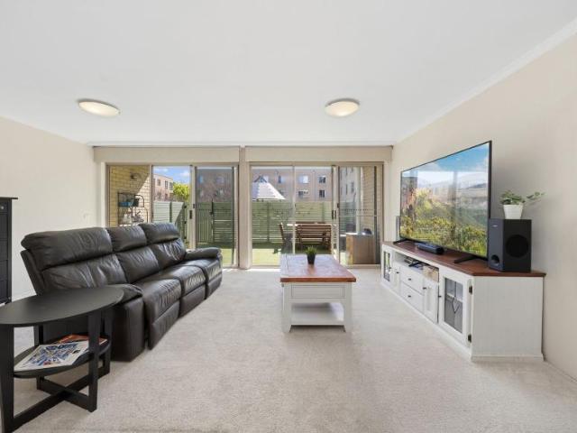 Apartment for sale in Griffith, District of Canberra Central